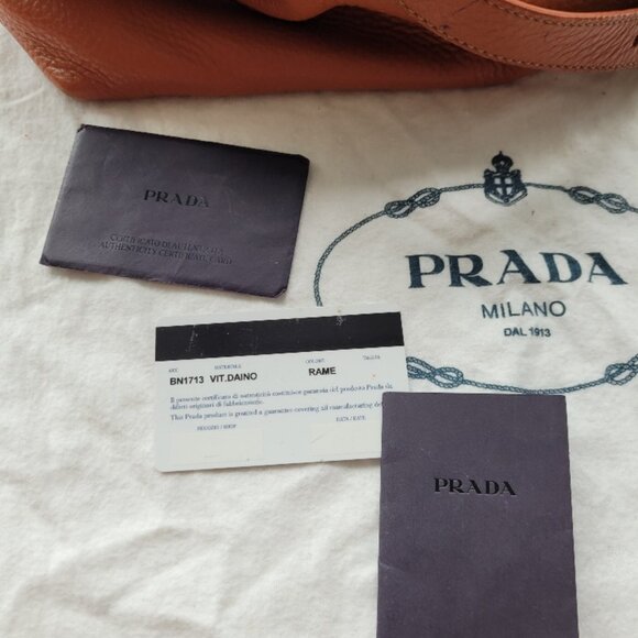 Prada Vitello Daino Tote Bag - Picture 2 of 12